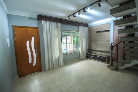 Casa para alugar com 3 quartos, 200m² em Vila Regente Feijó, São Paulo