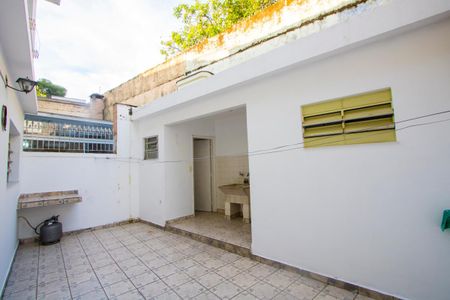 Casa para alugar com 162m², 3 quartos e 2 vagasQuintal