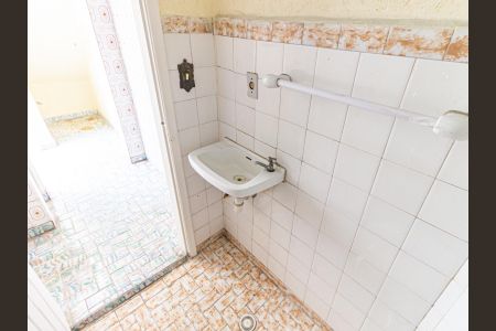 Casa à venda com 184m², 2 quartos e 1 vaga Casa à venda com 184m², 2 quartos e 1 vagaBanheiro de serviço