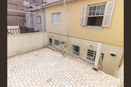 Casa à venda com 184m², 2 quartos e 1 vaga Casa à venda com 184m², 2 quartos e 1 vagaÁrea de Serviço e Quintal