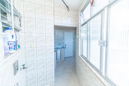 Apartamento para alugar com 74m², 2 quartos e sem vagaCozinha e Área de Serviço