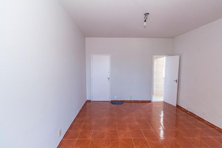 Apartamento para alugar com 74m², 2 quartos e sem vagaSala
