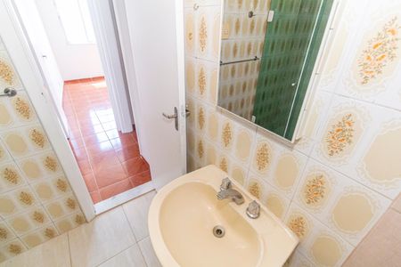 Apartamento para alugar com 74m², 2 quartos e sem vagaBanheiro