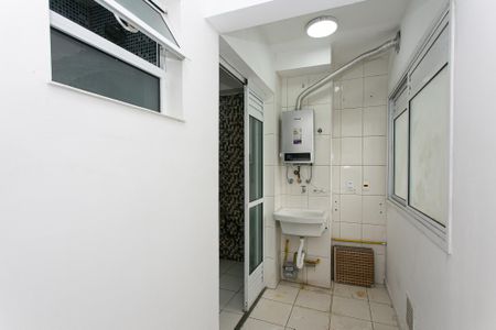 Apartamento para alugar com 68m², 3 quartos e 1 vagaÁrea de Serviço