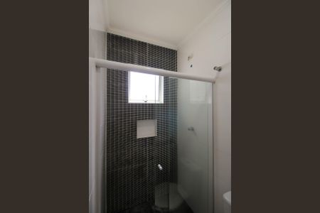 Banheiro de apartamento para alugar com 1 quarto, 40m² em Vila Divina Pastora, São Paulo