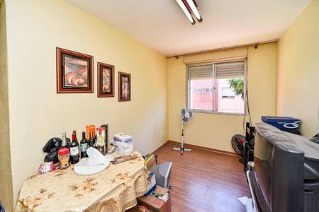 Sala de apartamento para alugar com 1 quarto, 40m² em Jardim Itu, Porto Alegre