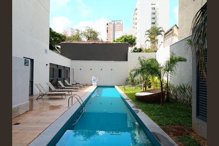 Studio à venda com 28m², 1 quarto e sem vagaPiscina