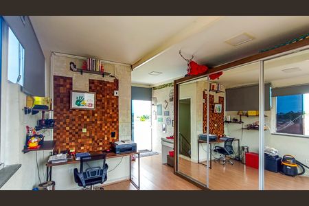 Casa de condomínio à venda com 75m², 3 quartos e 2 vagas