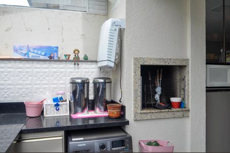 Casa de condomínio à venda com 75m², 3 quartos e 2 vagas