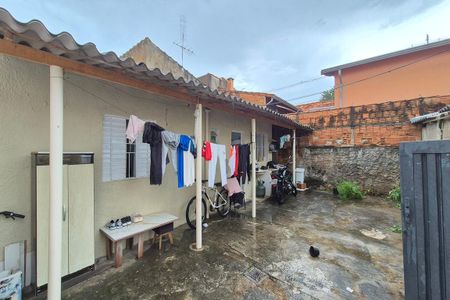 Casa à venda com 120m², 3 quartos e 2 vagasfachada do Prédio - Edícula 