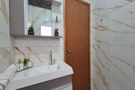 Casa à venda com 120m², 3 quartos e 2 vagasBanheiro