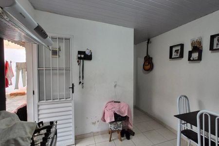 Casa à venda com 120m², 3 quartos e 2 vagasCozinha 