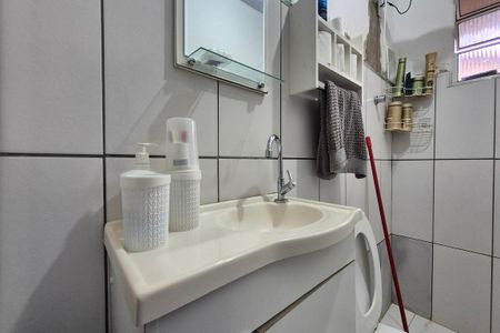 Casa à venda com 120m², 3 quartos e 2 vagasBanheiro