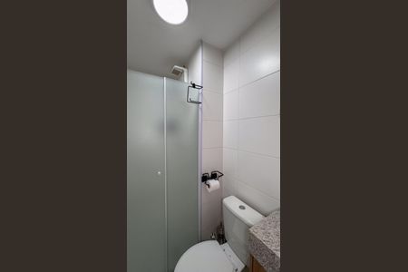Banheiro da Suíte de apartamento para alugar com 1 quarto, 32m² em Jardim Caravelas, São Paulo