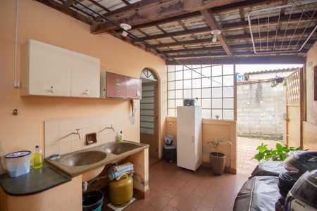 Casa para alugar com 250m², 3 quartos e 1 vagaÁrea de Serviço