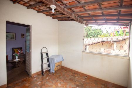 Varanda da Sala de casa à venda com 3 quartos, 250m² em Nacional, Contagem
