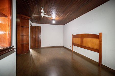 Casa à venda com 200m², 3 quartos e 2 vagasQuarto 2 - Suíte