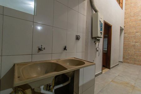 Casa à venda com 200m², 3 quartos e 2 vagasÁrea de Serviço