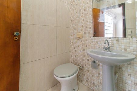 Casa à venda com 200m², 3 quartos e 2 vagasBanheiro da Suíte 2