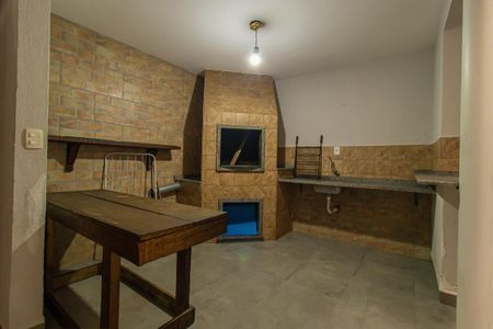 Casa à venda com 200m², 3 quartos e 2 vagasÁrea comum - Churrasqueira
