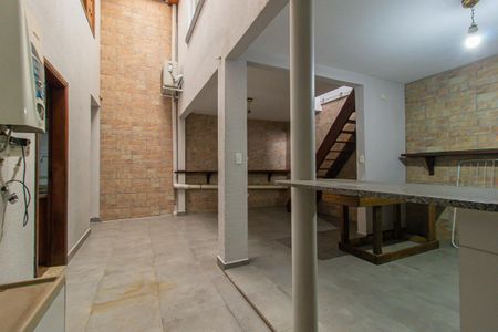 Casa à venda com 200m², 3 quartos e 2 vagasÁrea de Serviço