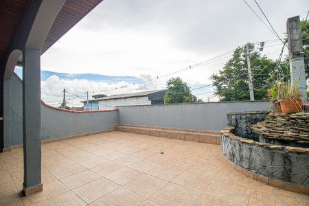 Casa à venda com 200m², 3 quartos e 2 vagasVaranda