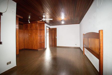 Casa à venda com 200m², 3 quartos e 2 vagasQuarto 2 - Suíte