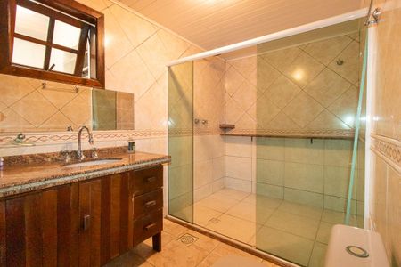 Casa à venda com 200m², 3 quartos e 2 vagasBanheiro da Suíte 1