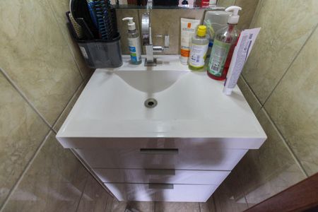 Apartamento à venda com 60m², 3 quartos e 1 vaga Apartamento à venda com 60m², 3 quartos e 1 vagaBanheiro