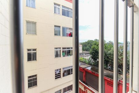 Vista da Sala de apartamento à venda com 3 quartos, 60m² em Conjunto Residencial José Bonifácio, São Paulo