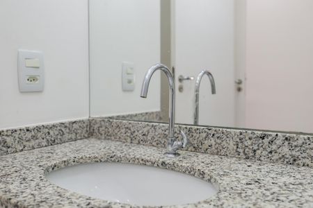 Apartamento para alugar com 68m², 2 quartos e 1 vaga Apartamento para alugar com 68m², 2 quartos e 1 vagaBanheiro da Suíte