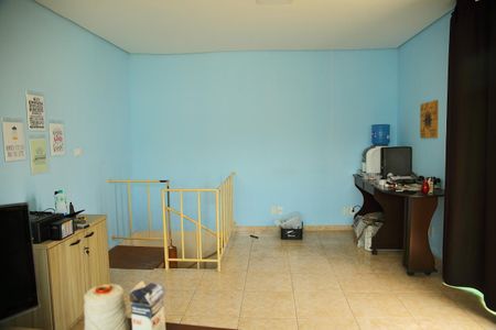 Casa à venda com 198m², 2 quartos e 4 vagasEdícula/escritório 