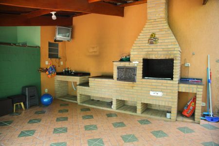 Casa à venda com 198m², 2 quartos e 4 vagasÁrea de convivência  Casa 1