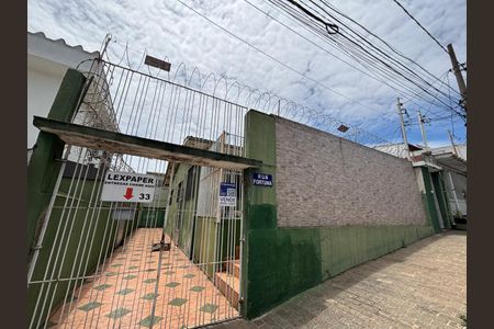 Casa à venda com 198m², 2 quartos e 4 vagasFachada 