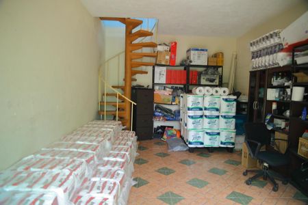 Casa à venda com 198m², 2 quartos e 4 vagasEdicula/Garagem 