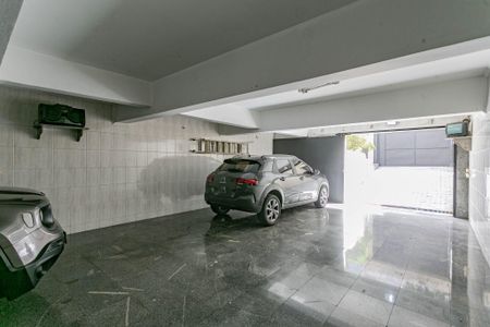Casa à venda com 338m², 3 quartos e 6 vagasGaragem