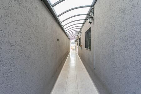 Casa à venda com 338m², 3 quartos e 6 vagasCorredor