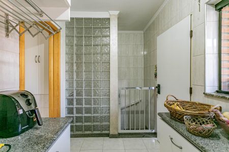 Casa à venda com 338m², 3 quartos e 6 vagasÁrea de Serviço