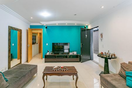 Sala de casa à venda com 3 quartos, 338m² em Vila Gumercindo, São Paulo