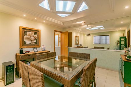 Casa à venda com 338m², 3 quartos e 6 vagasSala de Jantar