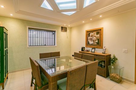 Casa à venda com 338m², 3 quartos e 6 vagasSala de Jantar