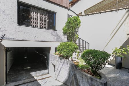 Casa à venda com 338m², 3 quartos e 6 vagasRampa de acesso