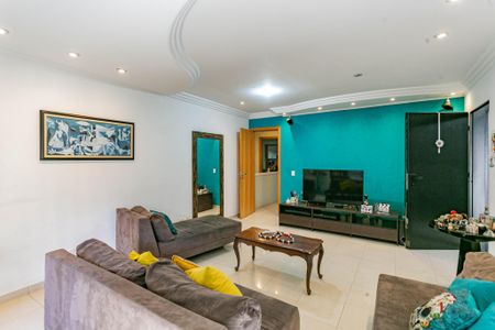 Casa à venda com 338m², 3 quartos e 6 vagasSala