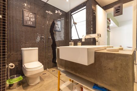 Banheiro de apartamento para alugar com 1 quarto, 60m² em Jardim Paulista, São Paulo