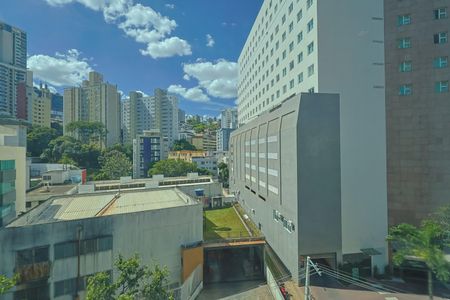 Vista de apartamento à venda com 3 quartos, 100m² em Coracao de Jesus, Belo Horizonte
