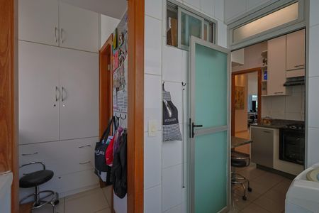 Apartamento à venda com 100m², 3 quartos e 2 vagasÁrea de Serviço