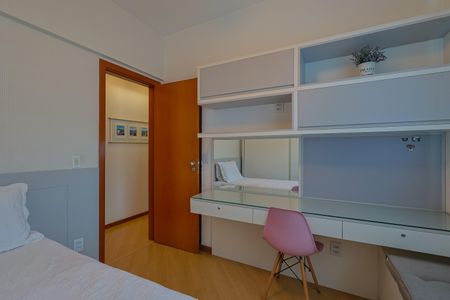 Apartamento à venda com 100m², 3 quartos e 2 vagasQuarto 2