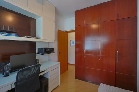 Apartamento à venda com 100m², 3 quartos e 2 vagasQuarto 1