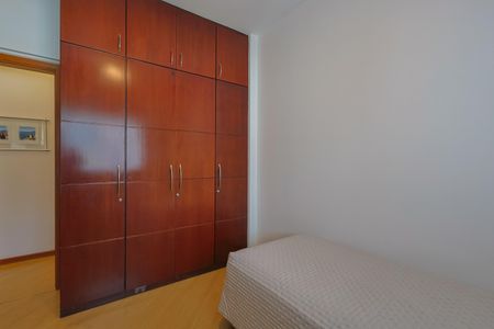 Apartamento à venda com 100m², 3 quartos e 2 vagasQuarto 1