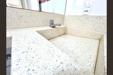 Apartamento para alugar com 83m², 2 quartos e 2 vagas